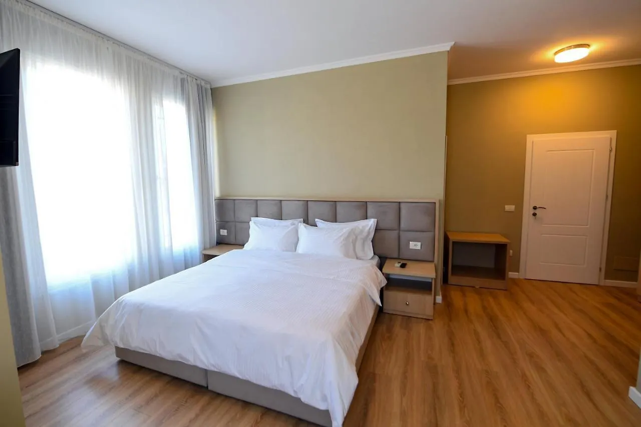 Santo Hotel Shkoder 0*,  Albania